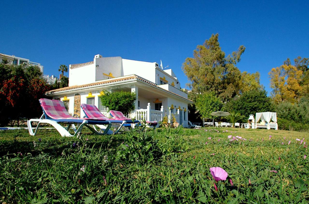Holiday Villa In 10 Min From Fuengirola Beach With Sea Views Pool Bbq Parking Wifi Aircon Big Garden Міхас Екстер'єр фото